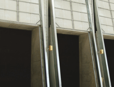 Slanting gate with a bearing capacity of 3.5 tons